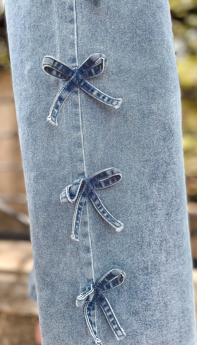 White Bowknot Jeans