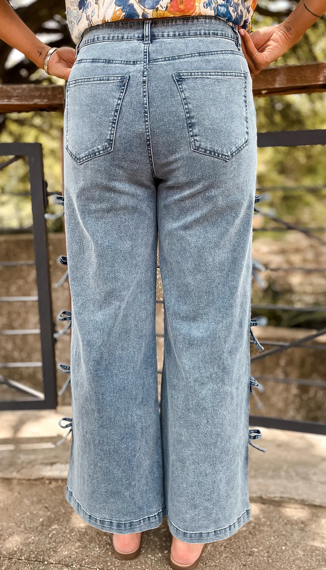 White Bowknot Jeans